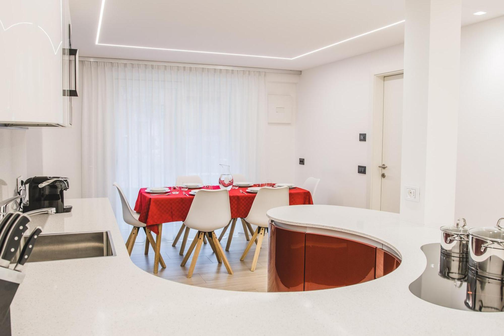 Apartments Villa Venezia Luxury Urtijëi Oda fotoğraf